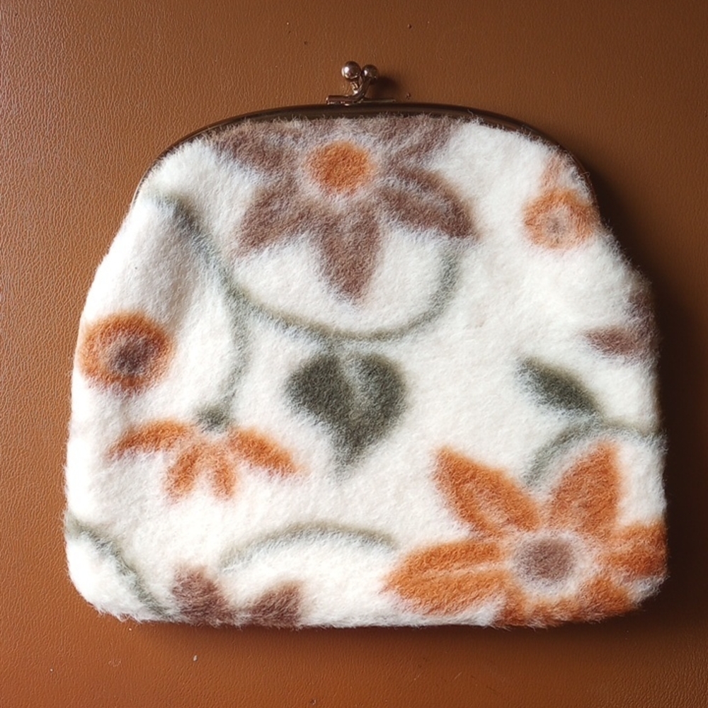 Vintage Floral Clutch Purse. Gold Hardware, Cream Green Brown Fleece